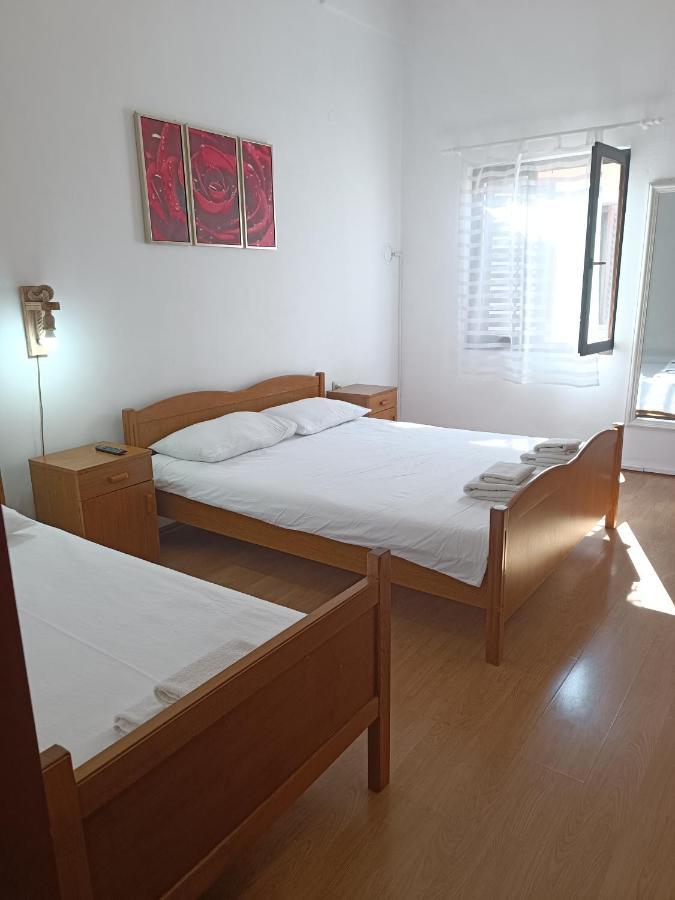 Apartments Branka- 4 Apartments In House- 1 Apartment Has Jacuzzi Vir Exterior foto